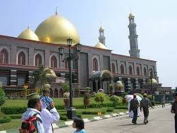 Keutamaan Berjalan ke Masjid dan Memakmurkannya 3
